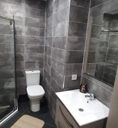 צ'יסינאו Modern Apartment In The Center Of Town מראה חיצוני תמונה